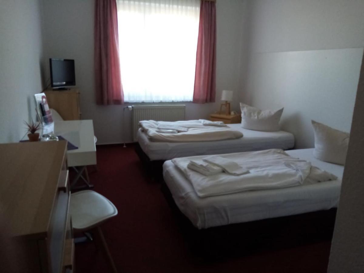 Zur Linde Hotell Ostrau  Eksteriør bilde